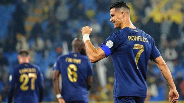 Ronaldo convirtió en la victoria de Al Nassr y cerró el año con 54 goles