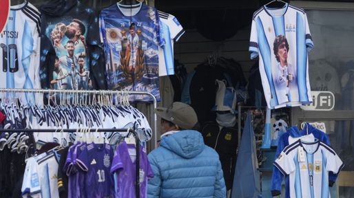 Efecto Mundial: negocios de calle San Luis abren en el feriado del Día de la Bandera