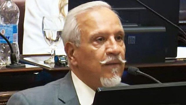 La iniciativa de aumento de dietas fue&nbsp; motorizada por el senador Juan Carlos Romero