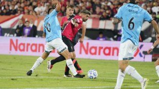 Newells juega en el Coloso ante Belgrano.