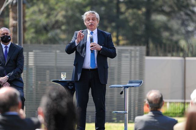 El presidente celebró la llegada de la vacuna y agradeció a Putin y a sus funcionarios