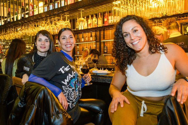 Gaby Borgoglio, Romina Simes y Karina Flores