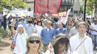Amsafé reclama por paritarias y se pronuncia en defensa de la democracia