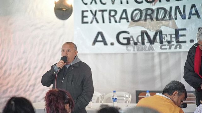 El Congreso de Agmer resolvió por mayoría solicitar una nueva oferta salarial al Gobierno provincial.