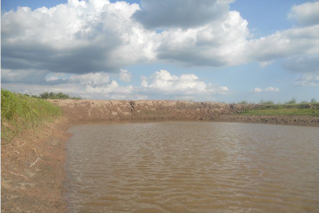Pese al compromiso, Santiago no libera el agua del río Salado