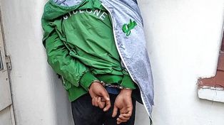 Barrabrava sabalero de La Negrada fue apresado con un arma de guerra en el hospital Dr. Carlos Vera Candioti