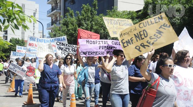 “Hartos” de no ser escuchados, los enfermeros reclamaron en su día