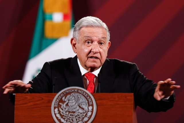 El presidente de México criticó al FMI: endeudó a la Argentina para favorecer a Macri