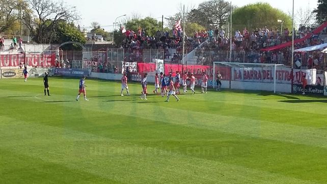 Atlético Paraná volvió a la victoria en el Mutio