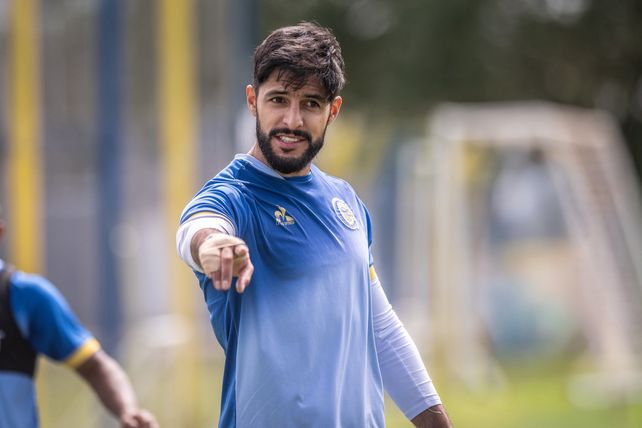 El central uruguayo jugó los primeros cuatro partidos y de ahí en más no volvió a sumar minutos.