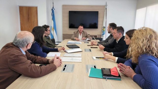 El viernes se reunió Ramimundo con funcionarios y miembros del Ecom.