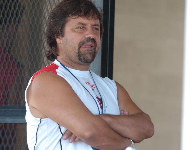 Caruso Lombardi dirigió a Newells en 2007 y 2008.