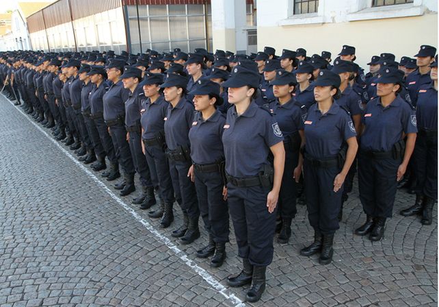 Dispusieron el pago de uniformes a las fuerzas de seguridad santafesina