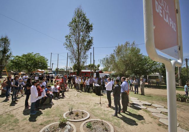 Alto Verde: a través del arte los vecinos hacen suya la Plaza de la Paz