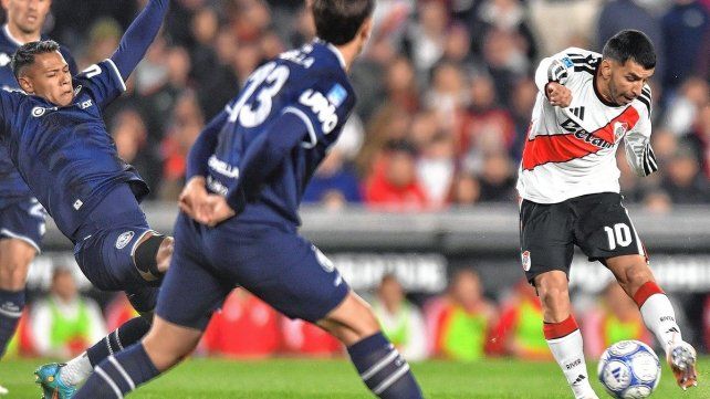 River juega ante Independiente Rivadavia en el Monumental.