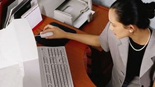 Despiden a un gerente por mandar un mail chancho a su secretaria