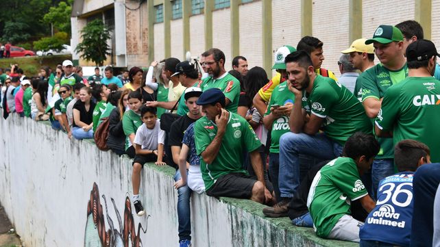 La tragedia del Chapecoense enlutó al fútbol mundial