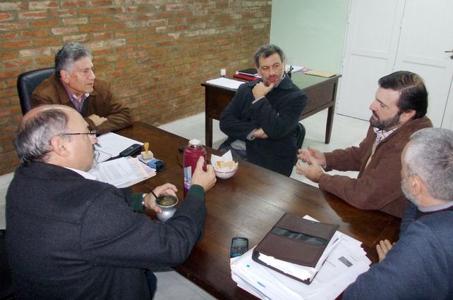 Rincón: analizan rescindir el convenio de la Línea Metropolitana