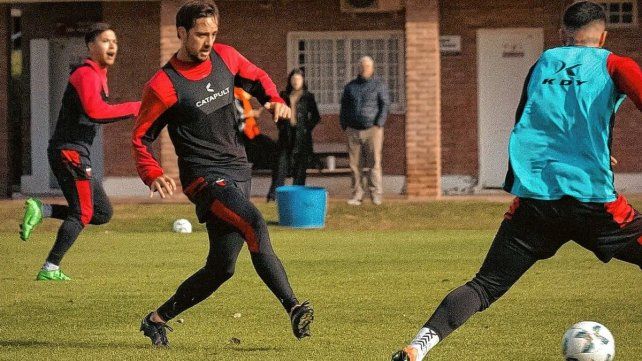 El jugador que hace dudar a Delfino en Colón para recibir a Atlético de Rafaela
