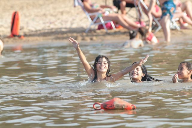 Ola de calor: Los paranaeneses buscaron el alivio del agua