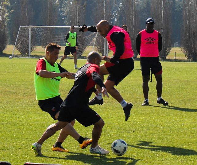 Paolo Montero debutará como entrenador sabalero en el encuentro de esta tarde frente a Aldosivi.&nbsp;