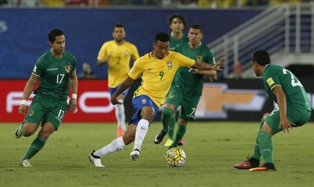 Bolivia y Brasil juegan para cumplir con el fixture