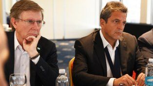 Sergio Massa anuncia la puesta en marcha del dólar agro, junto a Juan José Bahillo