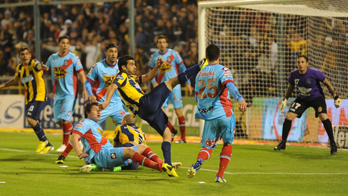 El minuto a minuto del empate canalla ante Olimpo
