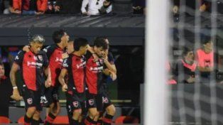 Newells logró un triunfo que calmó las aguas en el Parque Independencia.