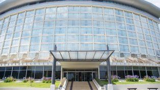 Howard Johnson y Casino Mayorazgo instalarán cargadores de alta velocidad para autos eléctricos