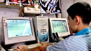 Uno de cada dos argentinos ya accede habitualmente a internet