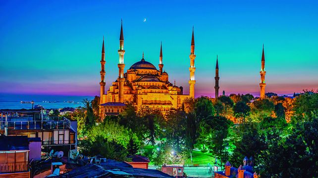 La Mezquita Azul es el templo religioso más emblemático de Estambul.