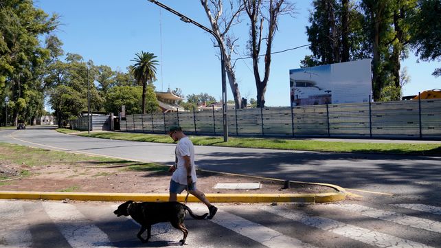 Arrancó la polémica construcción de un McDonalds en pleno parque Independencia
