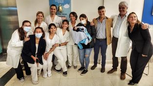 Médicos rosarinos realizaron un trasplante hepático a un bebé prematuro