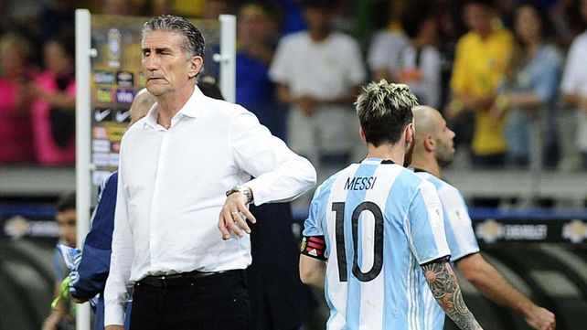El Patón Bauza canceló el entrenamiento de hoy y envió a los jugadores a sus casas