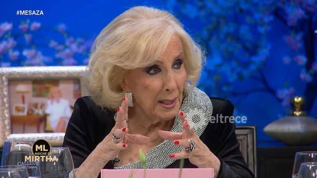 Mirtha Legrand sin pelos en la lengua