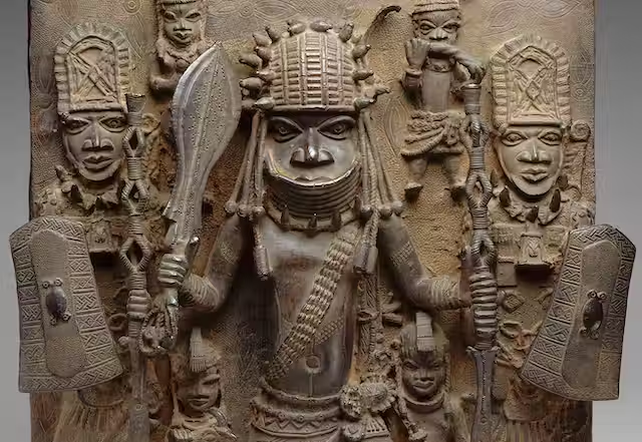 Una de las más de 200 placas de bronce robadas por el ejército británico al Reino de Benin, hoy Nigeria, en el siglo XIX. 