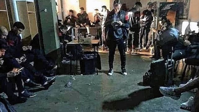Los jugadores de Patronato y una larga noche.&nbsp;