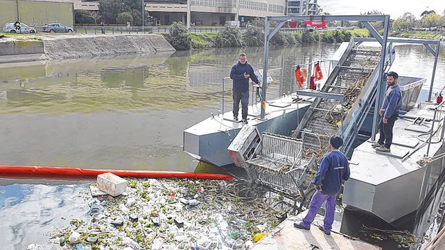 Acumulación de basura. La mayoría de los residuos son plásticos.
