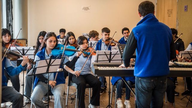Escuela Orquesta Barrio Ludueña: 20 años transformando vidas con la música