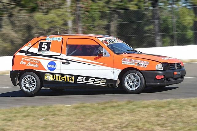 Se definen los torneos en el Club de Volantes