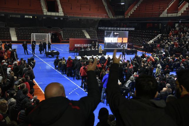 Los socios de Newell’s fueron convocados por la actual dirigencia a una asamblea para finales de octubre.