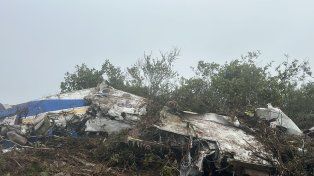 Murieron 15 personas al estrellarse un avión en Colombia