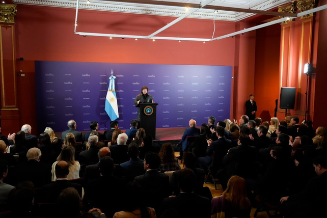 El presidente reunió a diputados y senadores libertarios para coordinar la agenda parlamentaria.