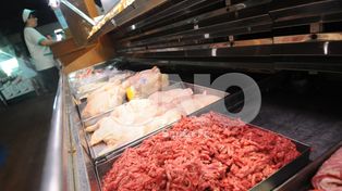 La carne picada sí o sí debe ser procesada frente al consumidor