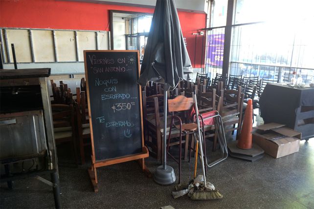El bar San Antonio de la calle San Martin al 3300 fue uno de los tantos afectados por la pandemia.