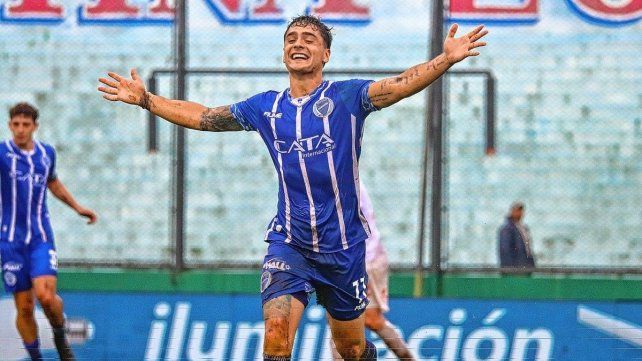 Godoy Cruz derrotó a Barracas con el  tiro del final