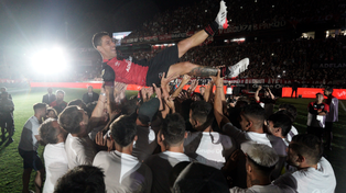 Newells: un año de despedidas y esquivo en resultados