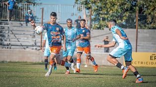 En el Mutio Atlético Paraná y Gimnasia y Tiro igualaron 0 a 0.