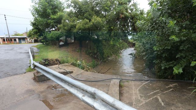 Lluvias en Paraná: Así está el puente de calle Gálvez donde cayó el auto de Fiorella